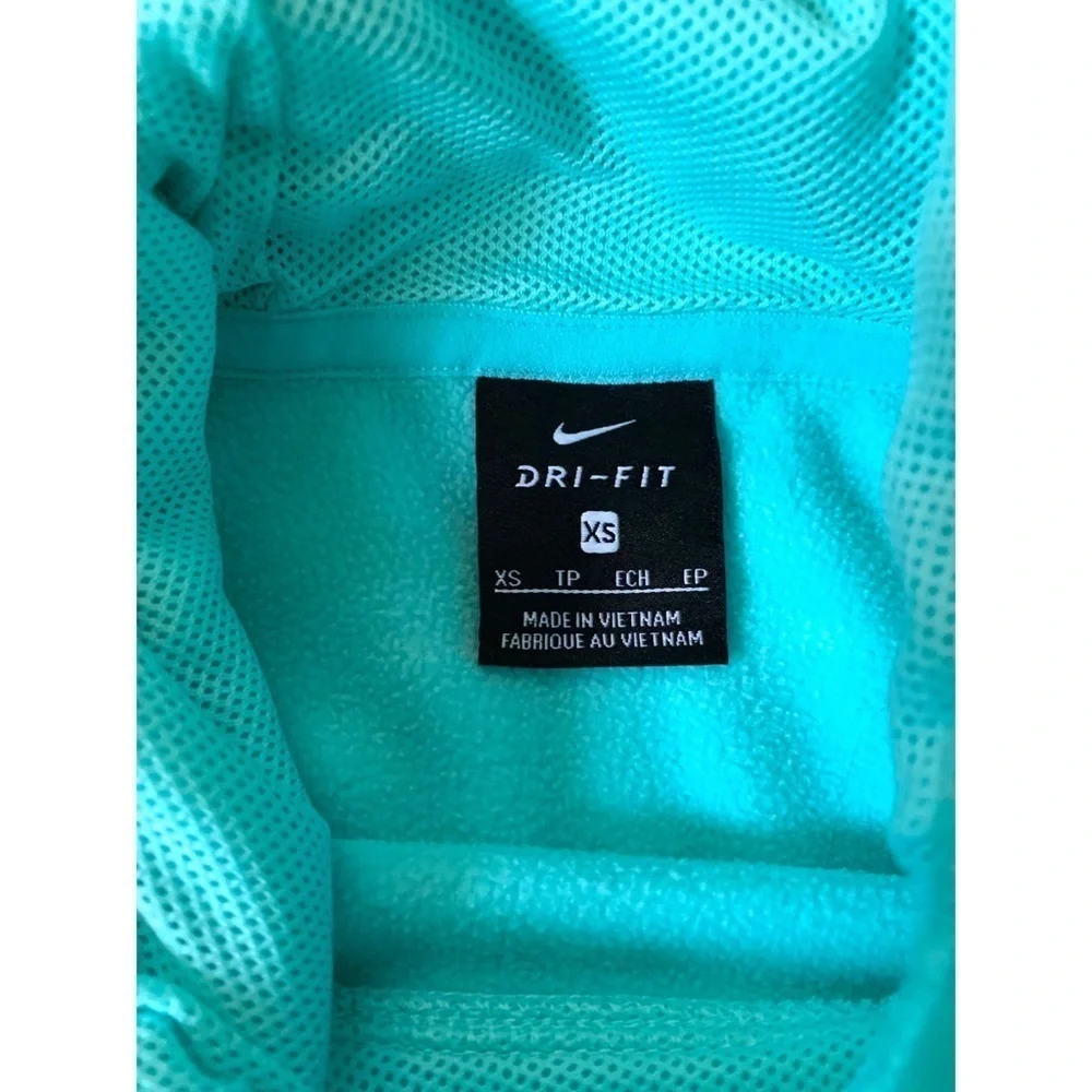 NWOT Nike Dri-Fit Hoodie Size XS